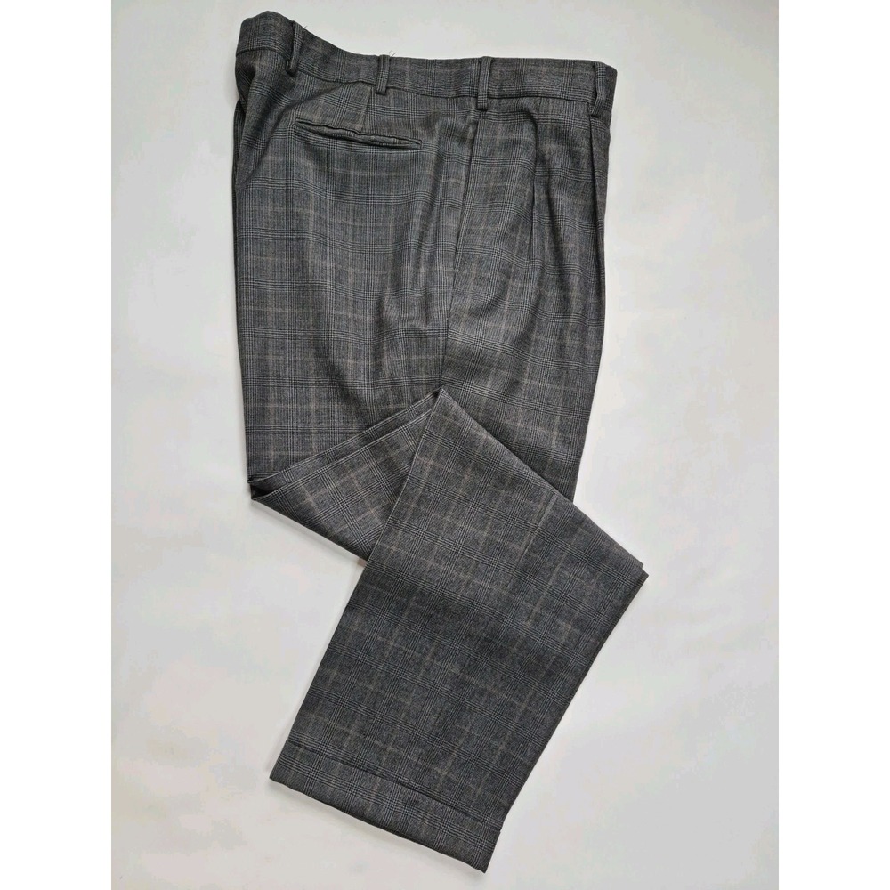 Jos A Bank Mens 40x33 Pleated Wool Dress Pants Gray Plaid Executive Collection